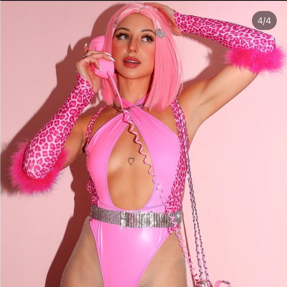 Tasteful Girl - Bratz Doll Bodysuit with Gloves - Medium